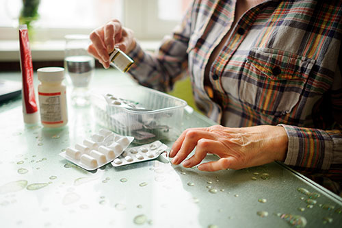Medication can often help significantly reduce pain and swelling of arthritic patients