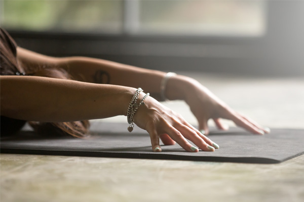 How to Avoid Wrist Pain During Yoga
