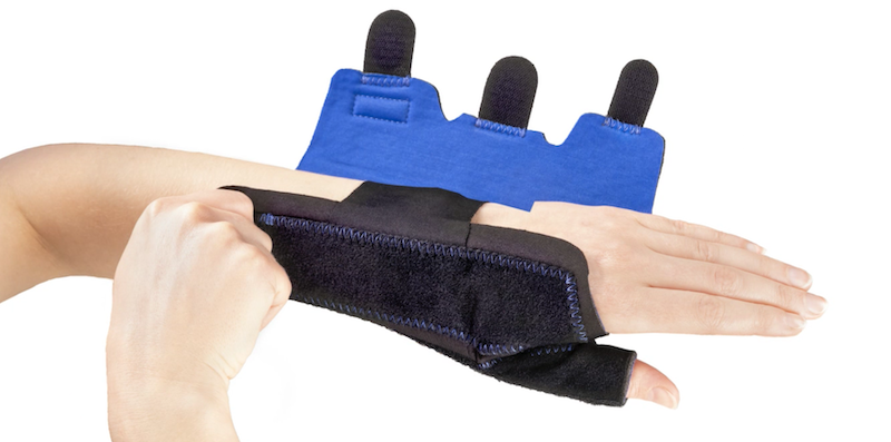The soft latex-free interior of the Actimove Gauntlet Brace The soft latex-free interior of the Actimove Gauntlet Brace