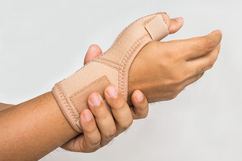 Thumb spica splint Stener lesions thumb injury